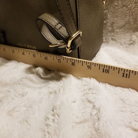 Call it Spring Tote Backpack Purse Gold Chain Olive Green - Picture 8 of 12